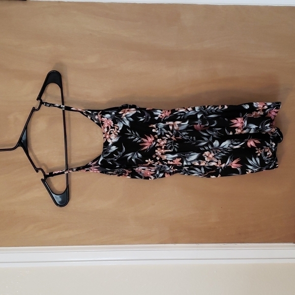 floral Romper - Picture 2 of 3